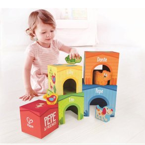 Stableklosser og dyrefigurer i tre